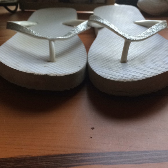 Flip Flops - Picture 3 of 4